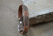 Triple Twist Collar