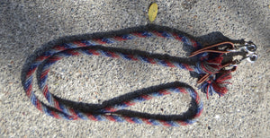 Loop rein: Red, blue and grey in "Tamaki Makaurau " pattern. Medium