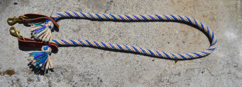 Loop rein: Cream with aqua blue stripe. Small